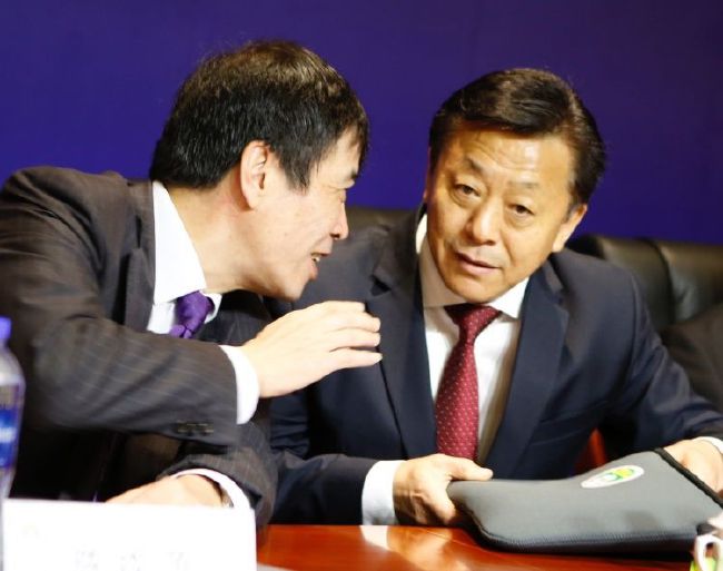 成人午夜视频在线播放