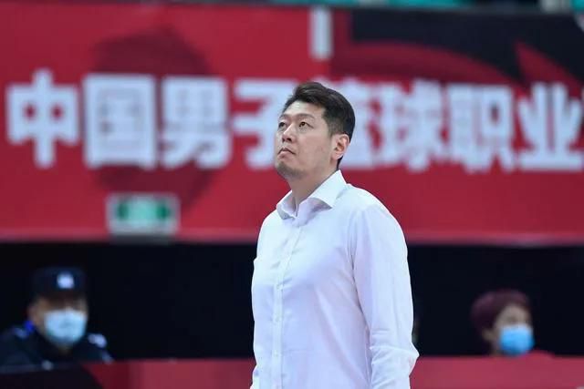 和漂亮岳做爰3中文字幕